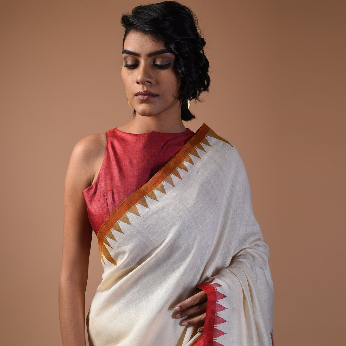 DESI KUMBHA Tussar/Cotton Handwoven Saree - Ivory Golden Red Border