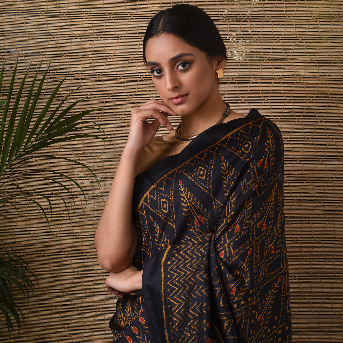 SARONG Handwoven Ikat Silk Saree - Black
